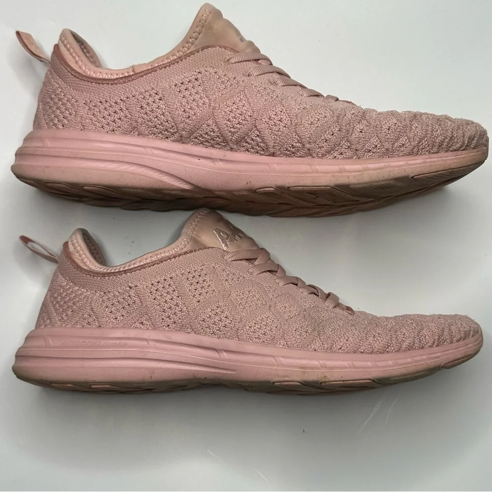 APL Techloom Phantom Rose Gold Pink Knit‎ Running Shoes Sneakers size 10.5